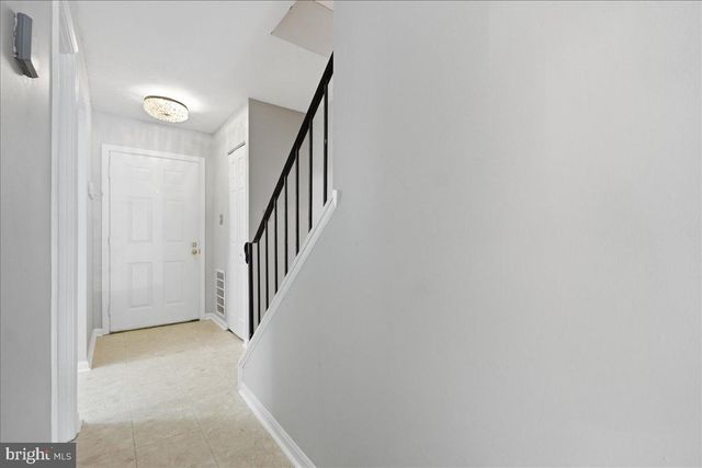 6326 FENESTRA CT, Burke, VA 22015