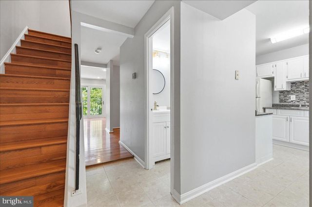 6326 FENESTRA CT, Burke, VA 22015