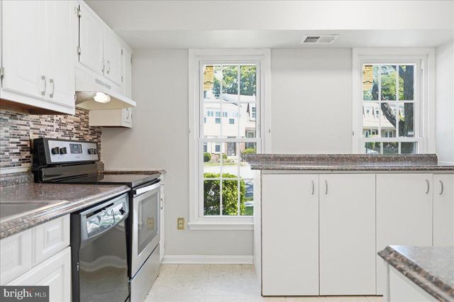 6326 FENESTRA CT, Burke, VA 22015