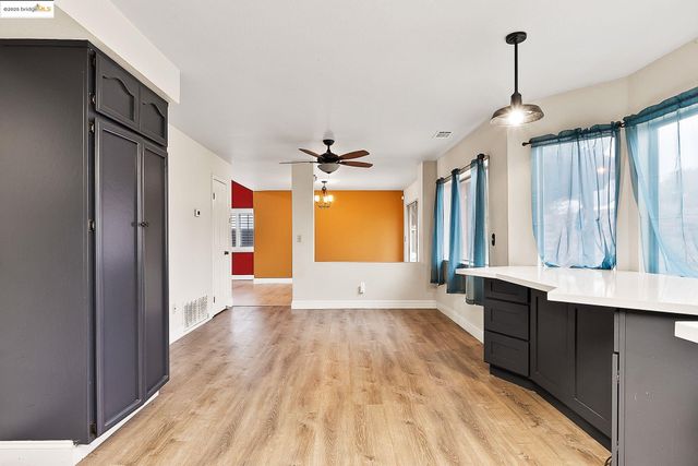 1974 Paradise Valley Ct, Tracy, CA 95376