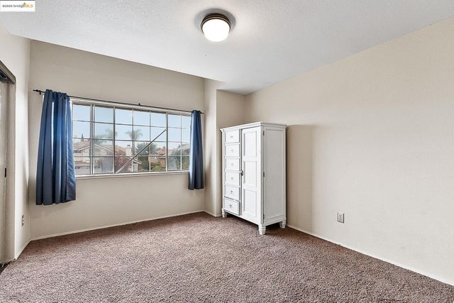 1974 Paradise Valley Ct, Tracy, CA 95376