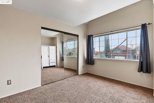 1974 Paradise Valley Ct, Tracy, CA 95376