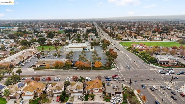 1974 Paradise Valley Ct, Tracy, CA 95376