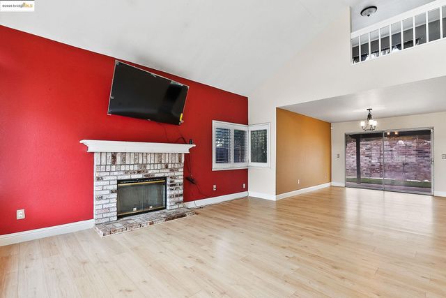 1974 Paradise Valley Ct, Tracy, CA 95376