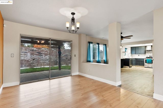 1974 Paradise Valley Ct, Tracy, CA 95376