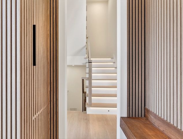 10 Pennsylvania Ave 1, Newton, MA 02461