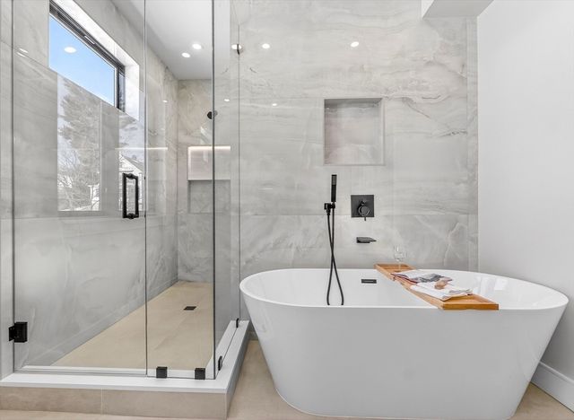 10 Pennsylvania Ave 1, Newton, MA 02461