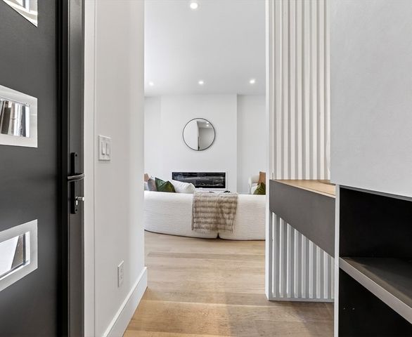 10 Pennsylvania Ave 1, Newton, MA 02461