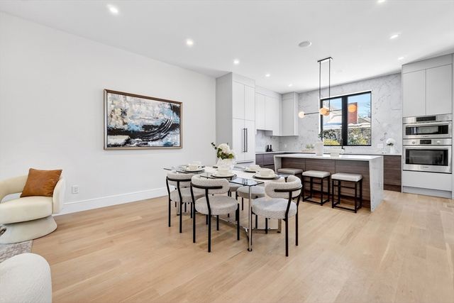 10 Pennsylvania Ave 1, Newton, MA 02461