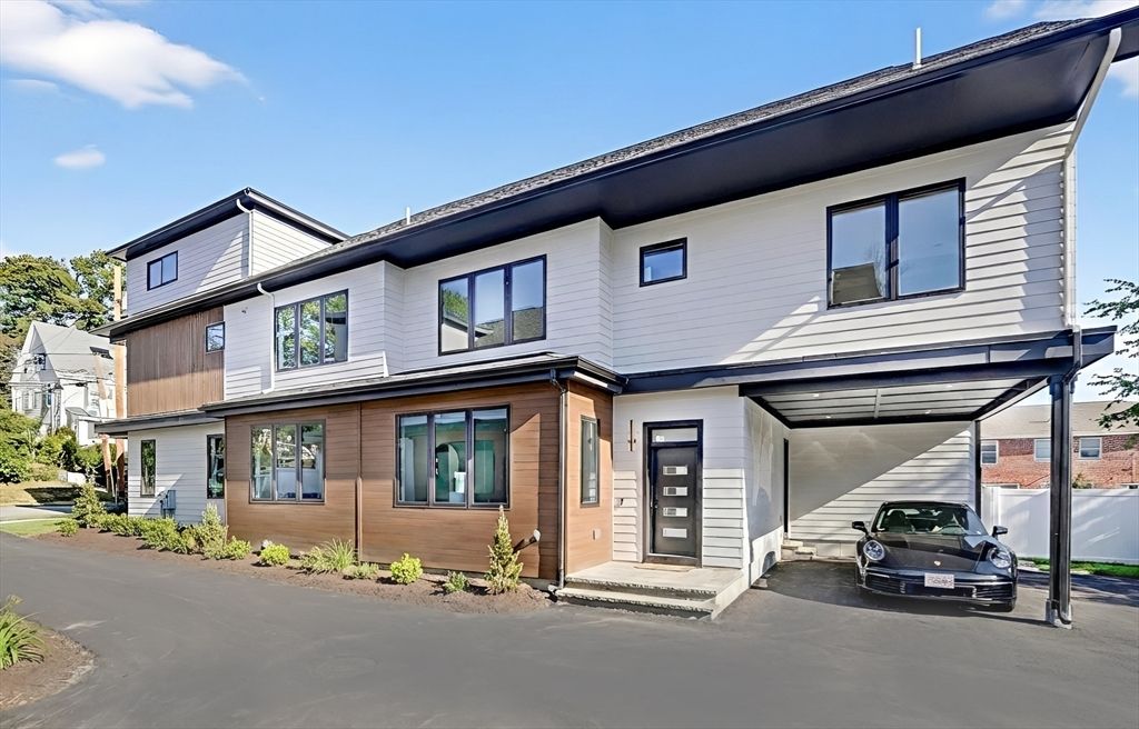 10 Pennsylvania Ave 1, Newton, MA 02461