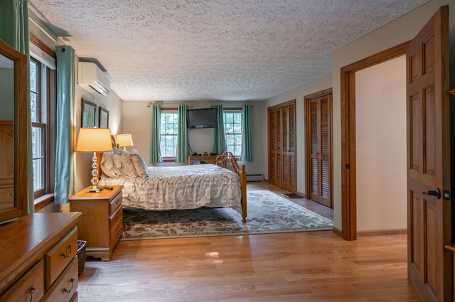 21 Marty Drive, Merrimack, NH 03054