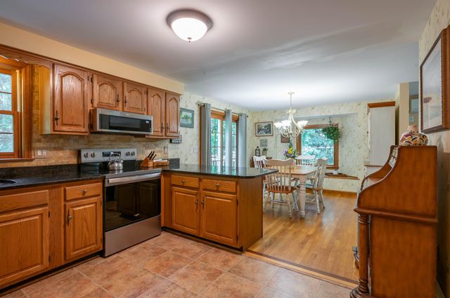 21 Marty Drive, Merrimack, NH 03054
