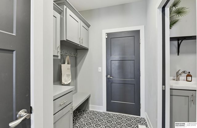 7810 N 167th Street, Bennington, NE 68007