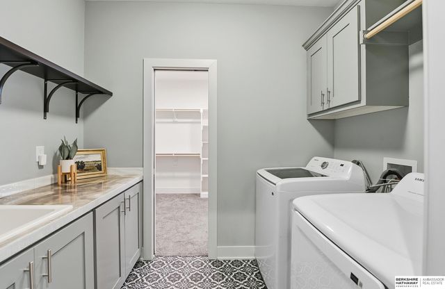 7810 N 167th Street, Bennington, NE 68007