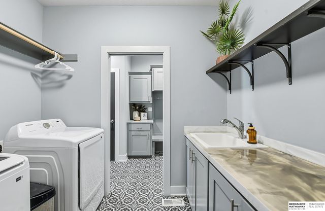 7810 N 167th Street, Bennington, NE 68007