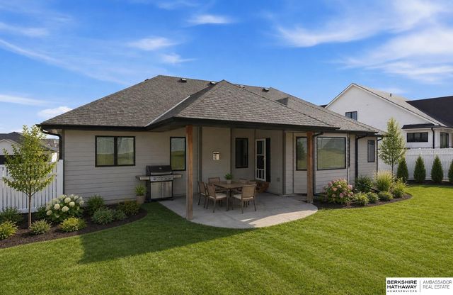 7810 N 167th Street, Bennington, NE 68007