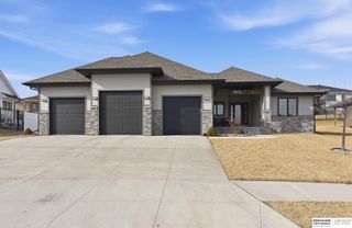 7810 N 167th Street, Bennington, NE 68007