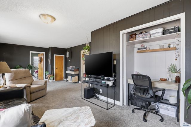 408 E ST ANNE, Rapid City, SD 57701