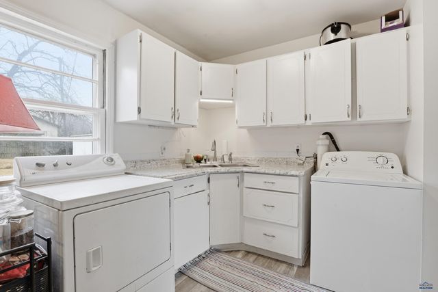 408 E ST ANNE, Rapid City, SD 57701