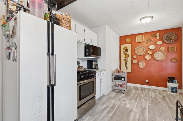 408 E ST ANNE, Rapid City, SD 57701