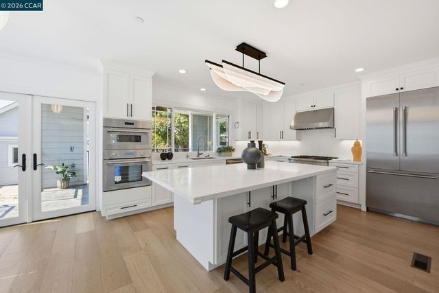 1036 Ramona Ave, Albany, CA 94706