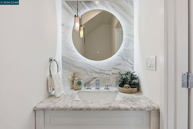 1036 Ramona Ave, Albany, CA 94706