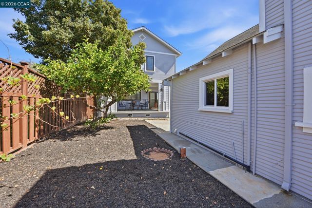 1036 Ramona Ave, Albany, CA 94706