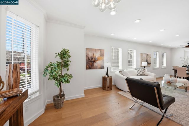 1036 Ramona Ave, Albany, CA 94706