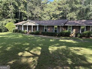 5329 Rocky Hill Drive SW, Lilburn, GA 30047