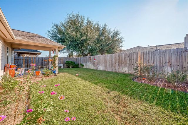 10144 Hidden Creek Falls Lane, Brookshire, TX 77423