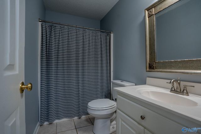 1404 Lake Pointe Drive SW, Decatur, AL 35603