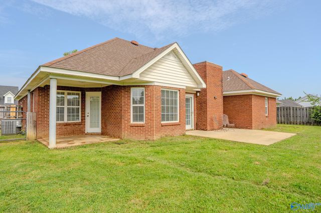 1404 Lake Pointe Drive SW, Decatur, AL 35603
