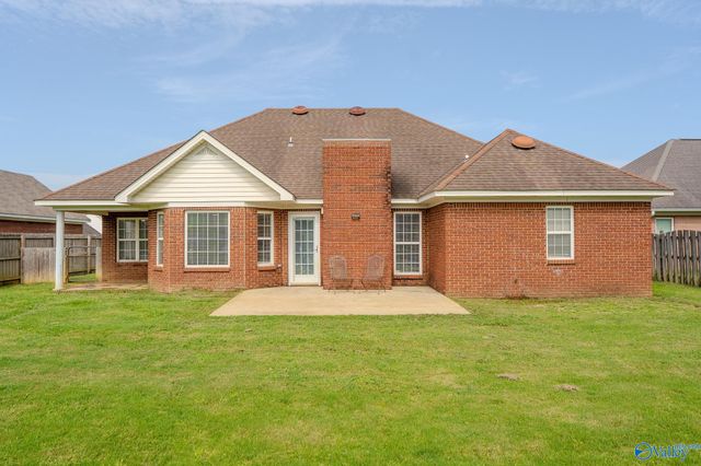 1404 Lake Pointe Drive SW, Decatur, AL 35603