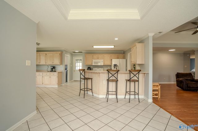 1404 Lake Pointe Drive SW, Decatur, AL 35603
