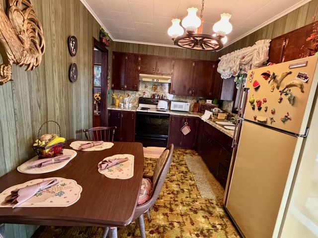 33 Leo Drive, Swanton, VT 05488