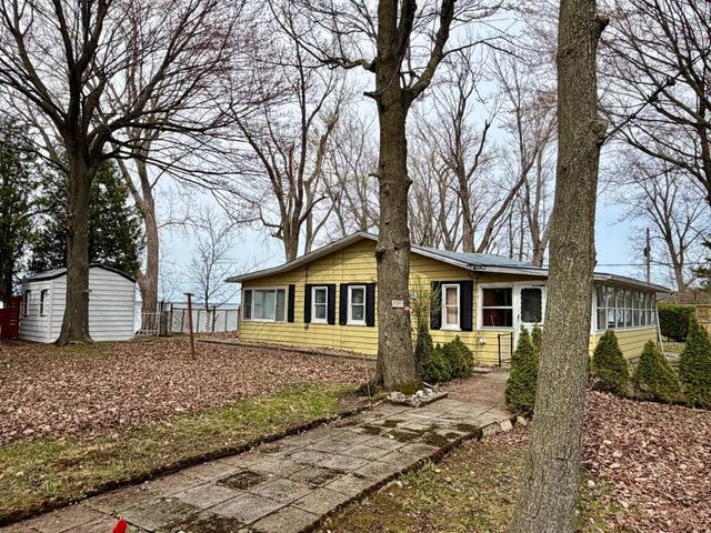 33 Leo Drive, Swanton, VT 05488