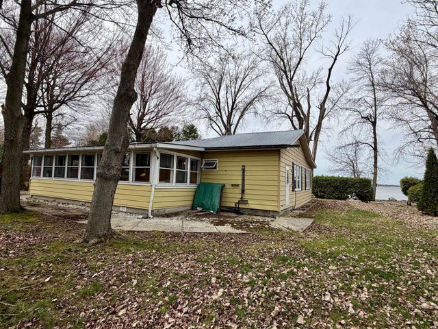 33 Leo Drive, Swanton, VT 05488