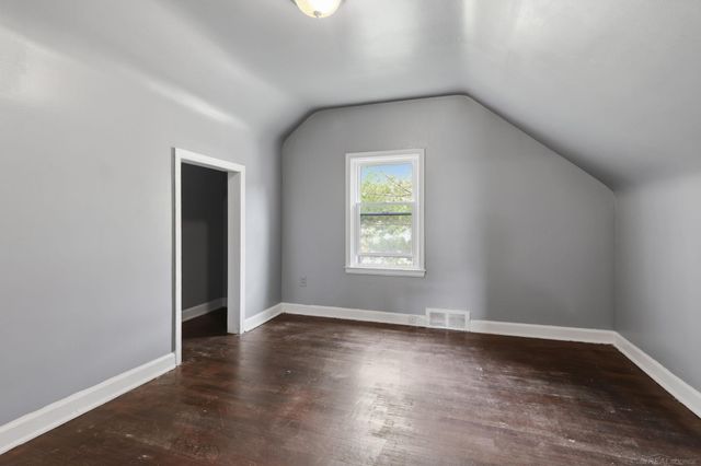 18545 Huntington Avenue, Harper Woods, MI 48225