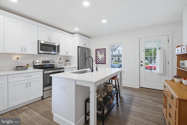 20 WILLOW ST, Lititz, PA 17543