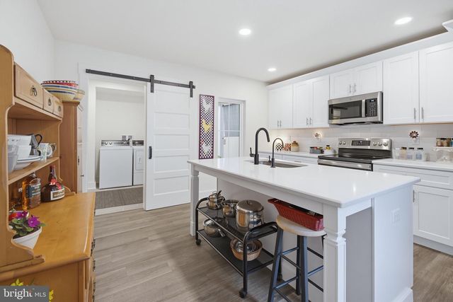 20 WILLOW ST, Lititz, PA 17543