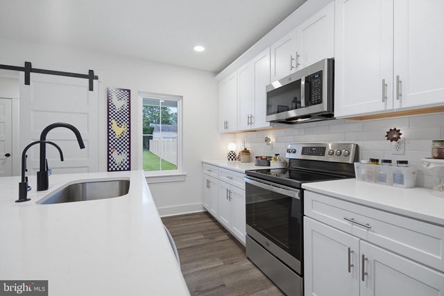 20 WILLOW ST, Lititz, PA 17543