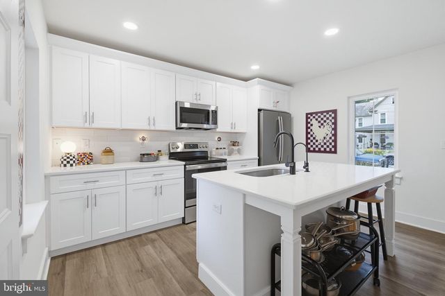 20 WILLOW ST, Lititz, PA 17543
