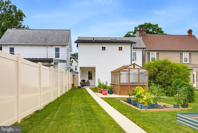 20 WILLOW ST, Lititz, PA 17543