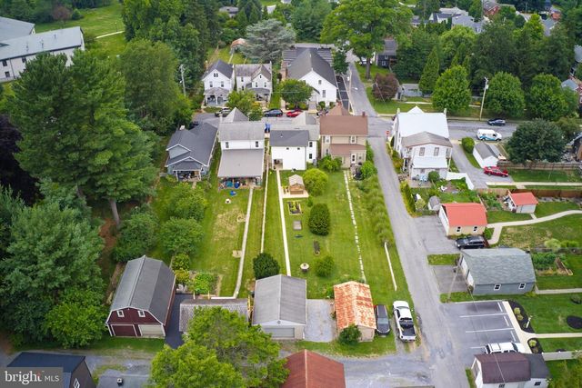20 WILLOW ST, Lititz, PA 17543