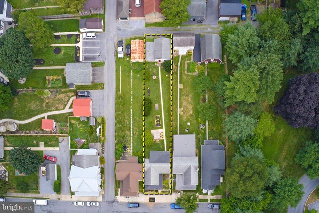 20 WILLOW ST, Lititz, PA 17543