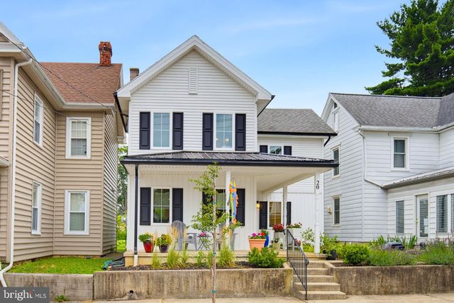 20 WILLOW ST, Lititz, PA 17543