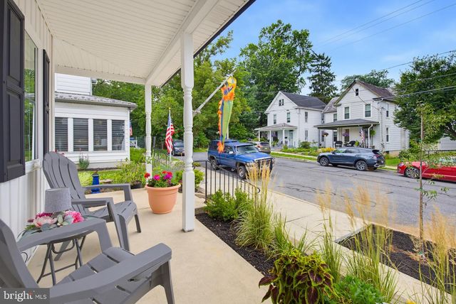 20 WILLOW ST, Lititz, PA 17543