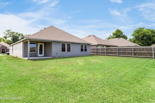 105 Chestnut Oak Drive, Lafayette, LA 70507