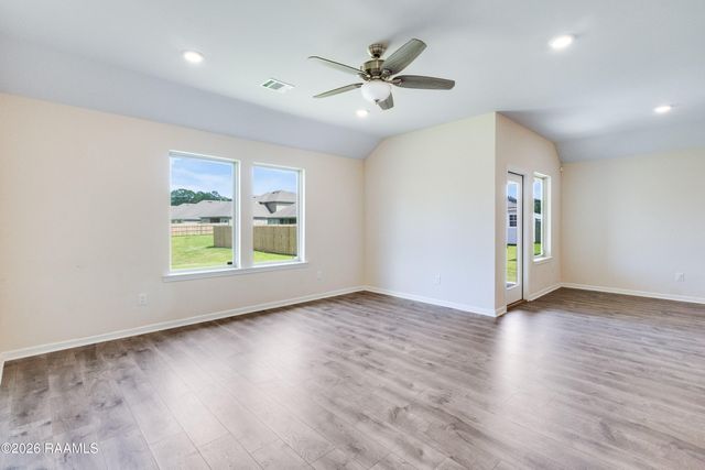 105 Chestnut Oak Drive, Lafayette, LA 70507