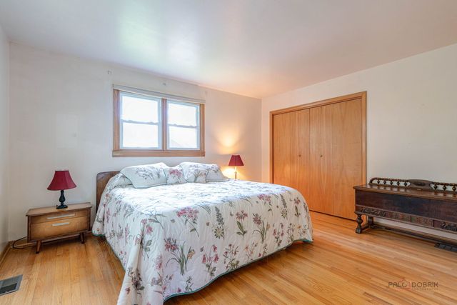 39152 N West End Drive, Spring Grove, IL 60081